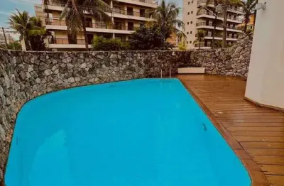 Apartamento com acesso a sacada, 3 dormitórios climatizados sendo 1 suíte, lazer no condomínio, lado praia na enseada-guarujá/sp.