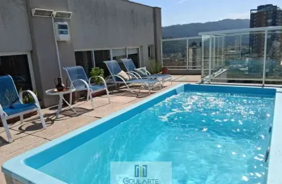 Apartamento duplex com sacada gourmet e vista mar, 3 dormitórios sendo 1 suíte c/varanda, lazer no condomínio, lado praia enseada - guarujá/sp.