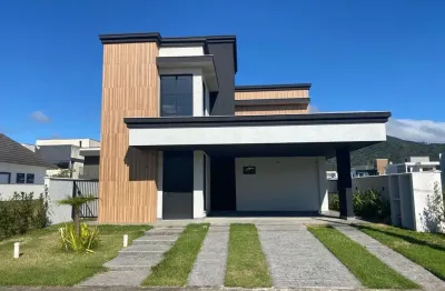 Casa em condomínio fechado com 4 quartos à venda na Rua José Francisco Bernardes, Centro, Camboriú