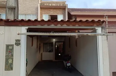 Excelente sobrado semi mobiliado no santa clara em camboriú