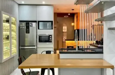 Lindo sobrado mobiliado localizado no bairro santa regina em camboriú