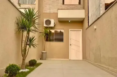 Sobrado semi mobiliado com bom espaço de fundos no santa clara em camboriú