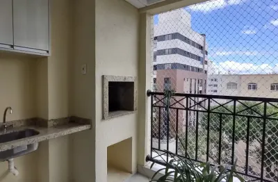 Apartamento à venda no Cabral com 3 quartos, suíte, 3 vagas, 92m² privativos e sacada com churrasqueira – Abílio Peixoto Village