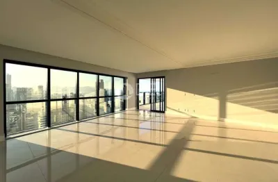 Quadra mar com 4 suítes e 3 vagas em itapema-sc, meia praia, itapema - sc