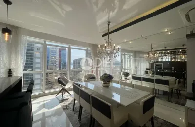 Apartamento com 4 quartos à venda na Rua 207, 52, Meia Praia, Itapema