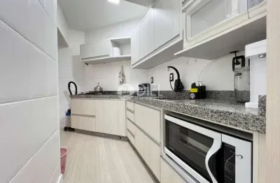 Apartamento com 3 quartos à venda na Rua 236, 61, Meia Praia, Itapema