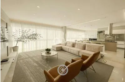 Um belo apto mobiliado e decorado frente mar!, meia praia, itapema - sc