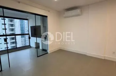 Apartamento semi mobiliado com 3 suítes e 3 vagas!, meia praia, itapema - sc