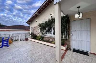 Casa à venda, 4 quartos, 2 suítes, 1 vaga, iucas - teresópolis/rj
