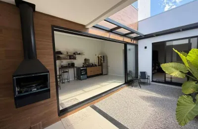 Casa com jardim de inverno no Condominio Brisas - Deltaville