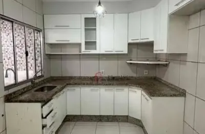 Casa 2 dorm e espaço gourmet - villa flora - sumaré