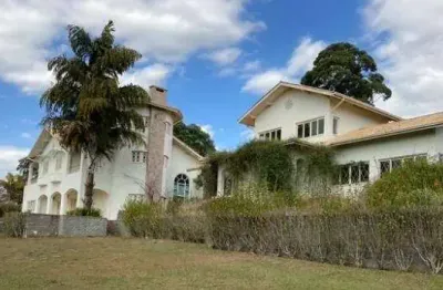 Encantadora chácara à venda em condomínio fechado horto ivan em atibaia