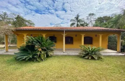 Chácara à venda em condomínio fechado com 5.000m2 localizada em atibaia