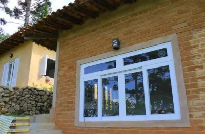Casa de campo ecológica em condomínio em piracaia-sp, 2 quartos, 1 suíte - imperdível!
