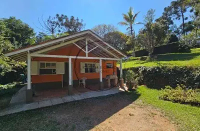 Chácara à venda em piracaia-sp, bairro batatuba: 3 quartos, 1 suíte, 1 sala, 3 banheiros, 6 vagas de garagem, 160m²!