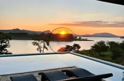 Casa de alto padrão em condomínio com acesso para represa - piracaia