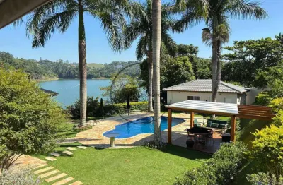 Chácara à venda na represa de igaratá com 7 suítes e píer privativo