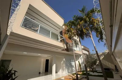 Casa com 4 quartos à venda na Rua 12, Bandeirante, Caldas Novas