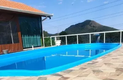 Chácara para Venda em Campo Magro, Zona Rural, 2 dormitórios, 2 banheiros