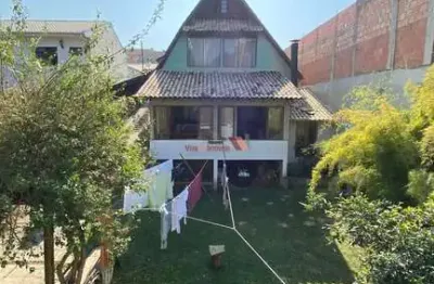 Casa à venda em araucária - luxuosa residência próxima ao colégio szymanski | vivalar imóveis
