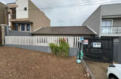 Casa espaçosa à venda em fazenda velha, araucária - com jardim e garagem