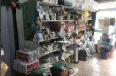 Loja de utilidades domésticas e produtos de limpeza a venda na vila pires em santo andré.