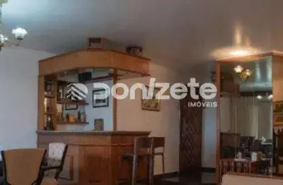 Apartamento Residencial à Venda em Vila Bastos, Santo André - 180 m², 2 Vagas, 5 Banheiros, Ocupado
