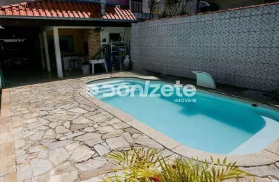 Sobrado à Venda em Vila Assunção, Santo André – 3 Quartos (1 suíte) com Piscina