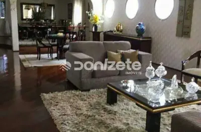 Apartamento Frente com 3 suítes, 3 vagas e 298 m² no Jardim, Santo André