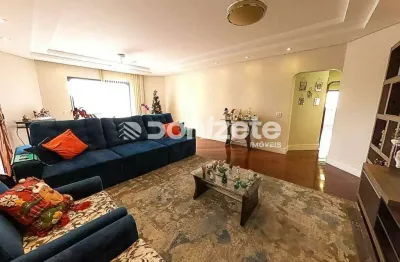 Apartamento 3 Dormitórios com 1 Suíte, 200 m² no Centro de Santo André – Financia