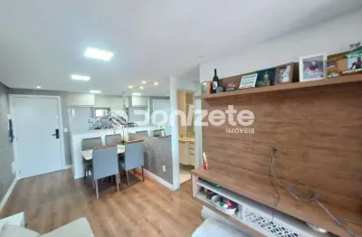 Apartamento 2 Quartos com Suíte na Vila Floresta, Frente – 57m², 2 Vagas