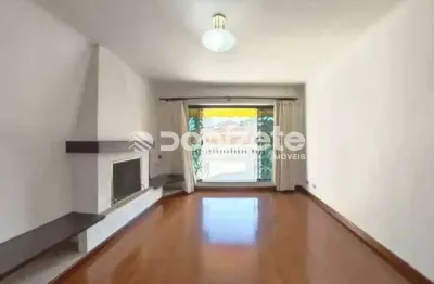 Sobrado Residencial em Vila Valparaíso, Santo André – 3 Dormitórios (1 suíte) com 4 Vagas