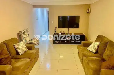 Sobrado Residencial com 3 Dormitórios (1 suíte) em Santa Maria, Santo André - Venda