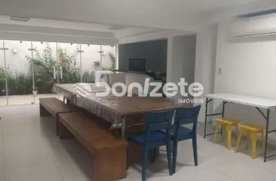 Sobrado Residencial 4 suítes com 5 vagas em Santo André – Financia e aceita permuta