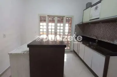 Sobrado Residencial 3 Quartos 2 Vagas no Centro de Santo André — Financia e Aceita Permuta