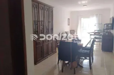 Sobrado Residencial 3 Dormitórios com 2 Vagas em Vila Pires, Santo André