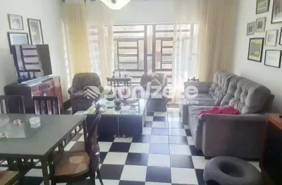 Sobrado Residencial 4 Quartos com 2 Vagas | Vila Alpina, Santo André