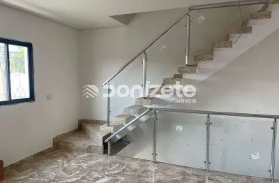 Sobrado Residencial à Venda em Vila Pires, Santo André – 2 suítes, 2 vagas