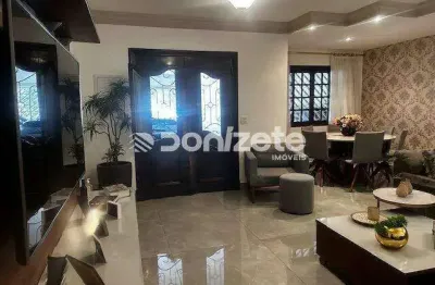 Sobrado residencial à venda em Santo André (Santa Maria) – 4 dorms, 3 suítes, 3 vagas