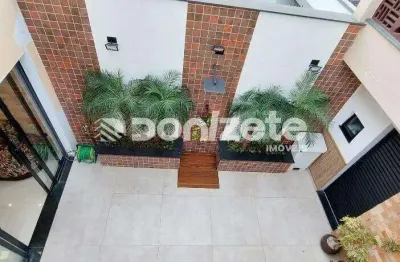Sobrado Residencial com 3 Quartos, Suíte e 3 Vagas em Vila Floresta, Santo André
