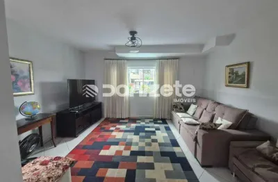 Sobrado à venda em Jardim, Santo André – 3 quartos (1 suíte), 4 vagas e 196 m²
