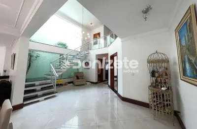 Sobrado Residencial 360m² em Jardim, Santo André – 3 Suítes, 6 Vagas e Varanda Gourmet