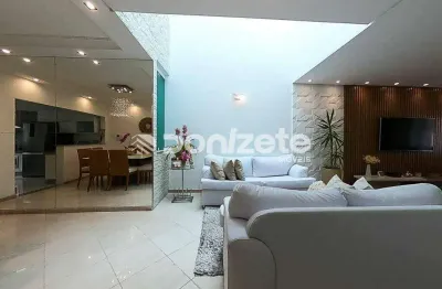 Sobrado Residencial à Venda em Vila Floresta, Santo André – 205 m², 5 Vagas