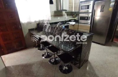 Sobrado com 3 dormitórios à venda, 205 m² por R$ 570.000,00 - Jardim do Estádio - Santo André/SP