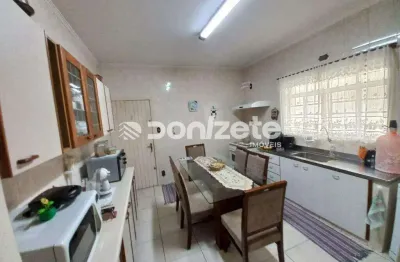 Sobrado à venda em Santo André – Vila Homero Thon, 3 quartos, 2 vagas