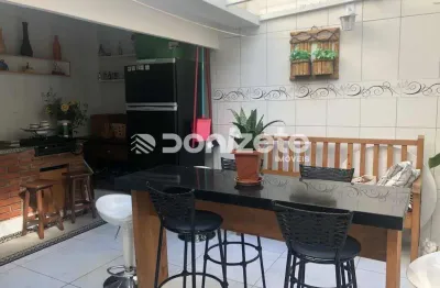 Sobrado Residencial com 3 Quartos, 3 Vagas e 1 Suíte em Vila Pires – Santo André
