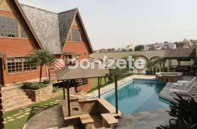 Sobrado Residencial à Venda em Campestre, Santo André – 5 suítes, 10 vagas