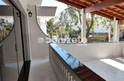 Sobrado à venda, 300 m² por R$ 1.799.995,00 - Vila Scarpelli - Santo André/SP