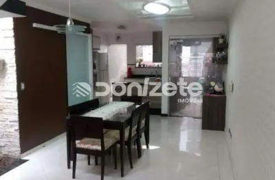 Sobrado com 3 dormitórios à venda, 347 m² por R$ 1.890.000,00 - Campestre - Santo André/SP