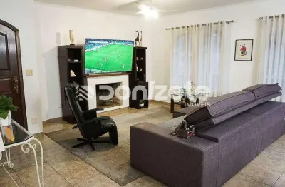 Sobrado Residencial em Vila Gilda, Santo André – 4 Quartos, 6 Vagas, Financia e Aceita Permuta